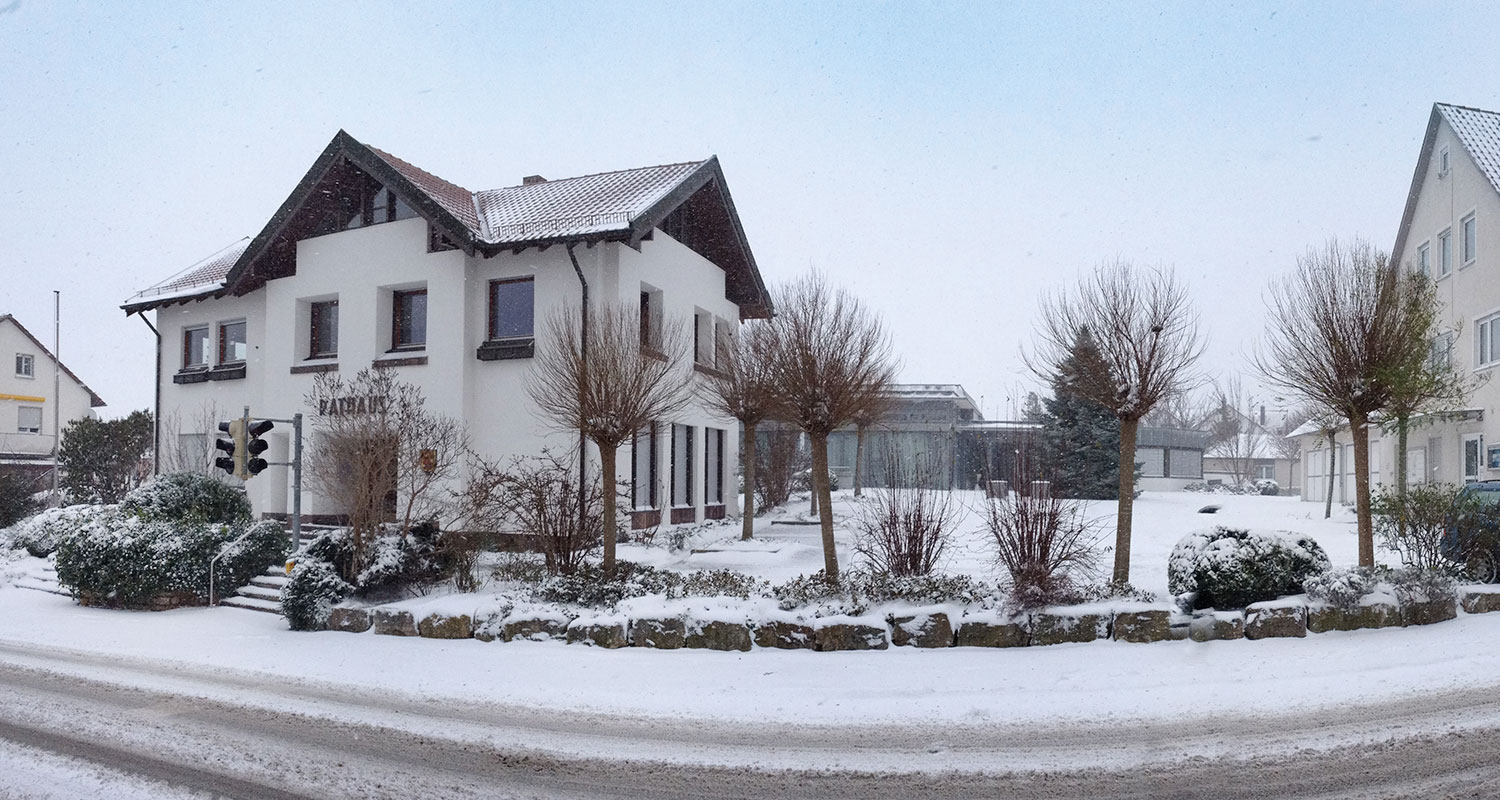 Bild: Das Rathaus von Gammelshausen in Winterstimmung · Foto: DIGNUS.DE Medien