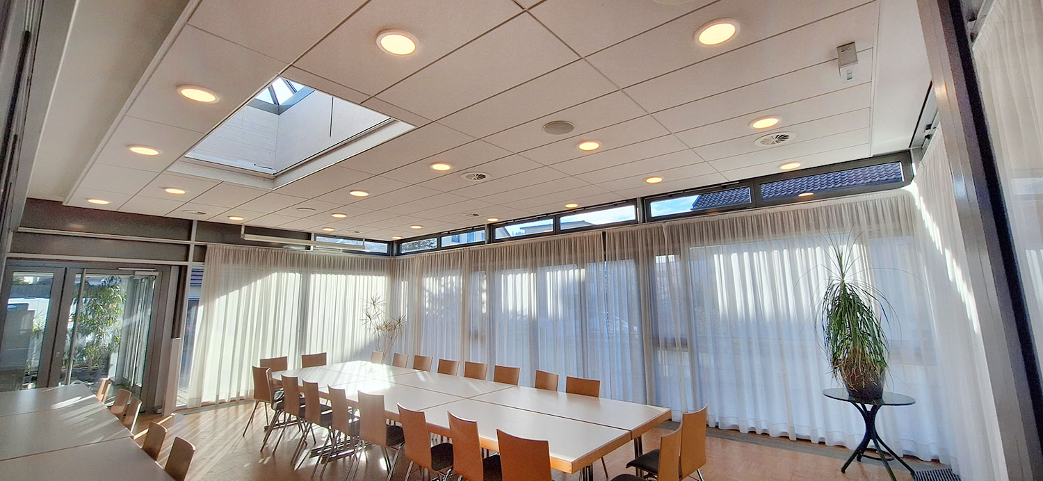 Bild: LED-Sanierung im Gemeindehaus Bild: LED-Sanierung im Gemeindehaus