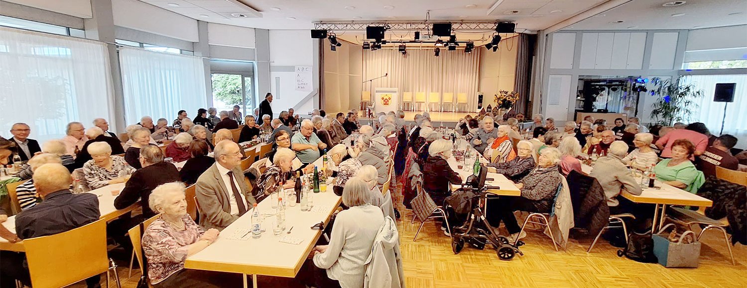 Bild: Seniorenfeier Bild: Seniorenfeier
