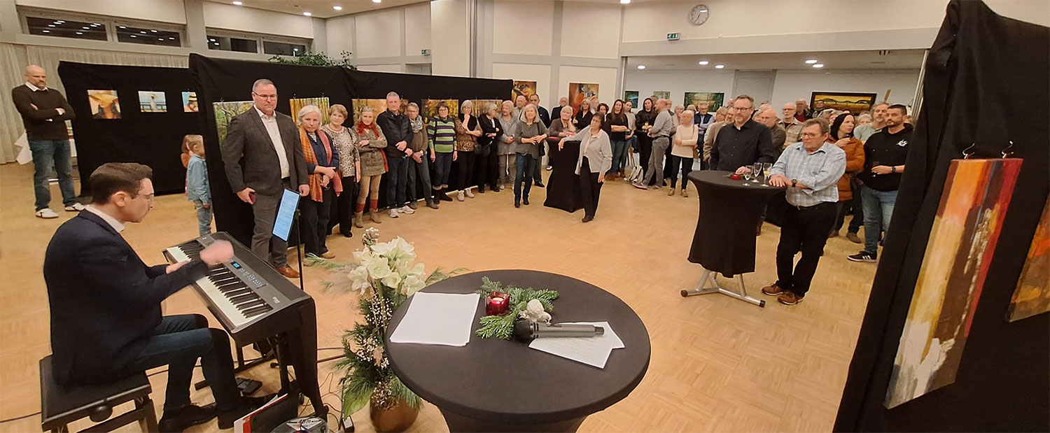 Vernissage mit Pianist Dr. Sergey Kneipp Vernissage mit Pianist Dr. Sergey Kneipp